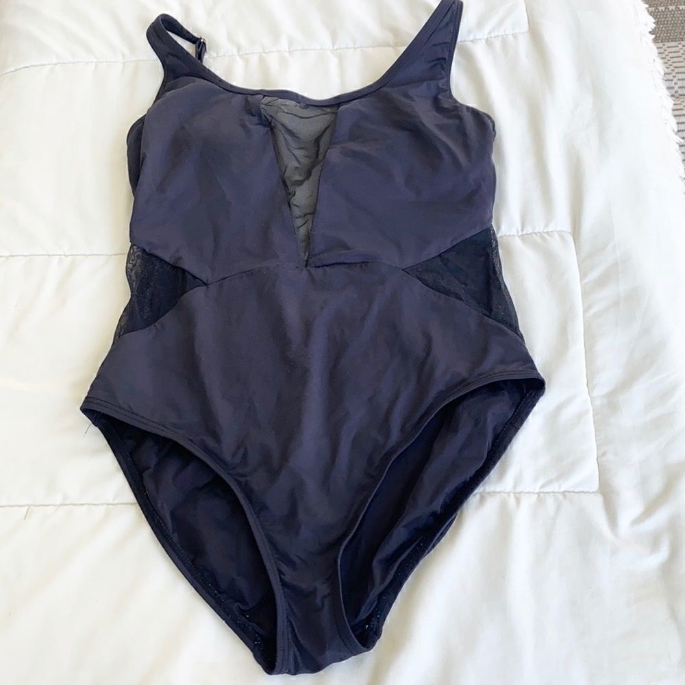 La Blanca One piece bathing Suit 12
